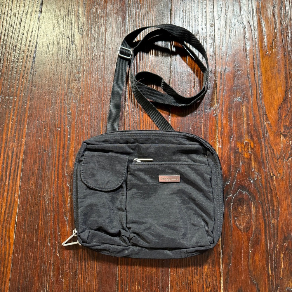 Baggallini Crossbody Bag Purse Black Nylon Travel Organizer Multi-Pocket